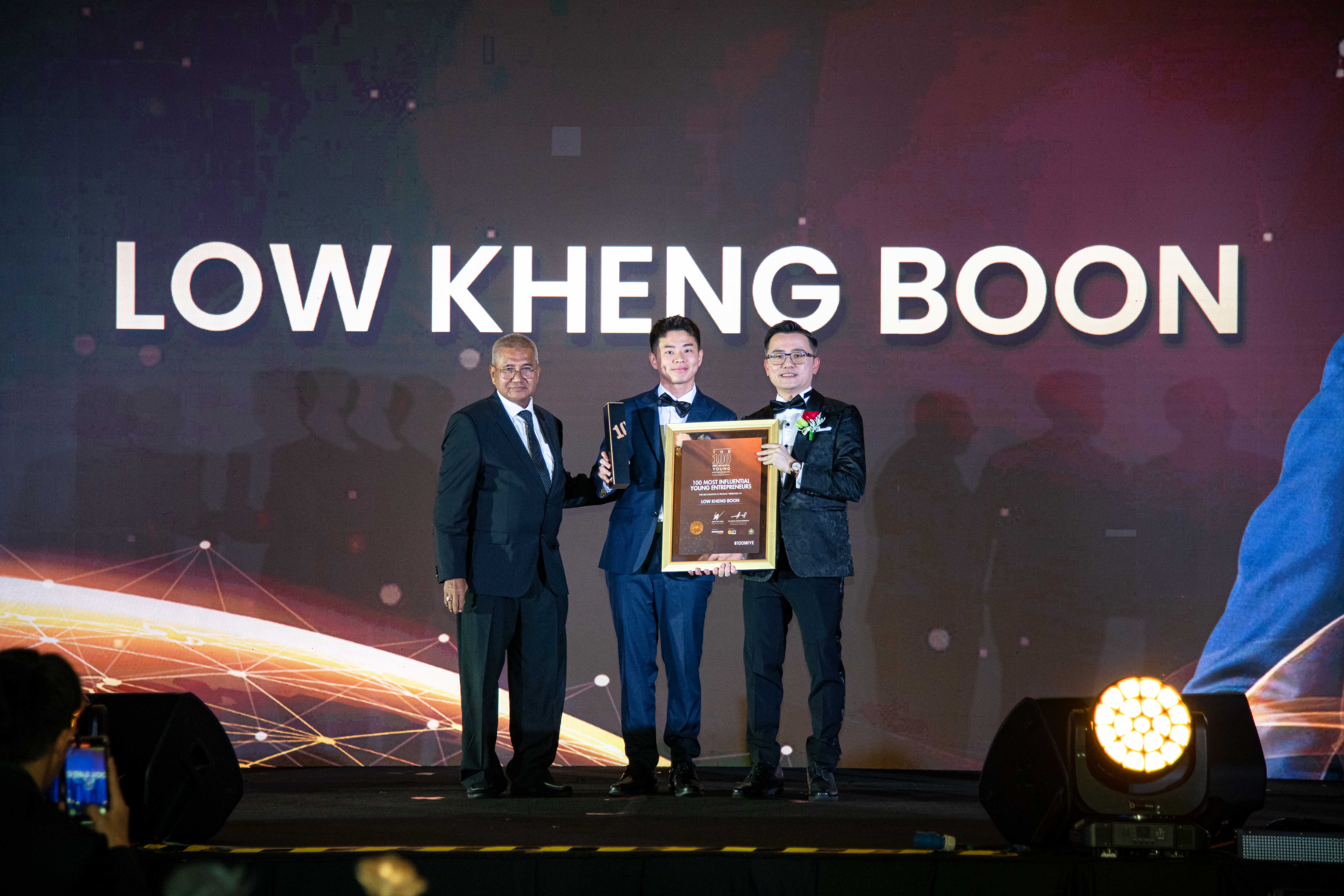 100miye Photo Of Low Kheng Boon