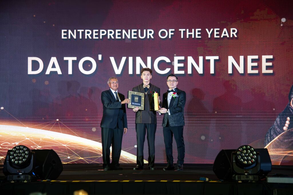 100miye Photo Of Dato Vincent Nee